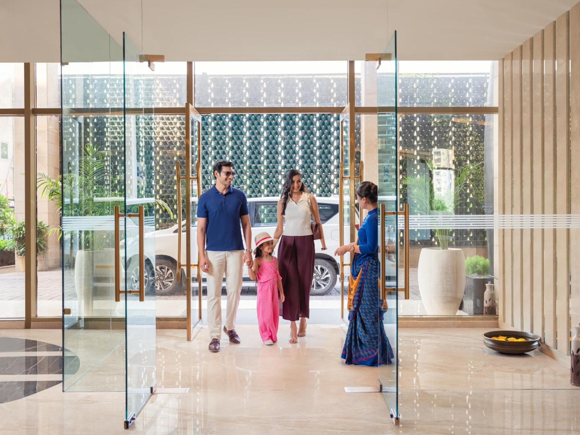 Radisson Blu Hotel New Delhi Dwarka Buitenkant foto The Oberoi, Mumbai