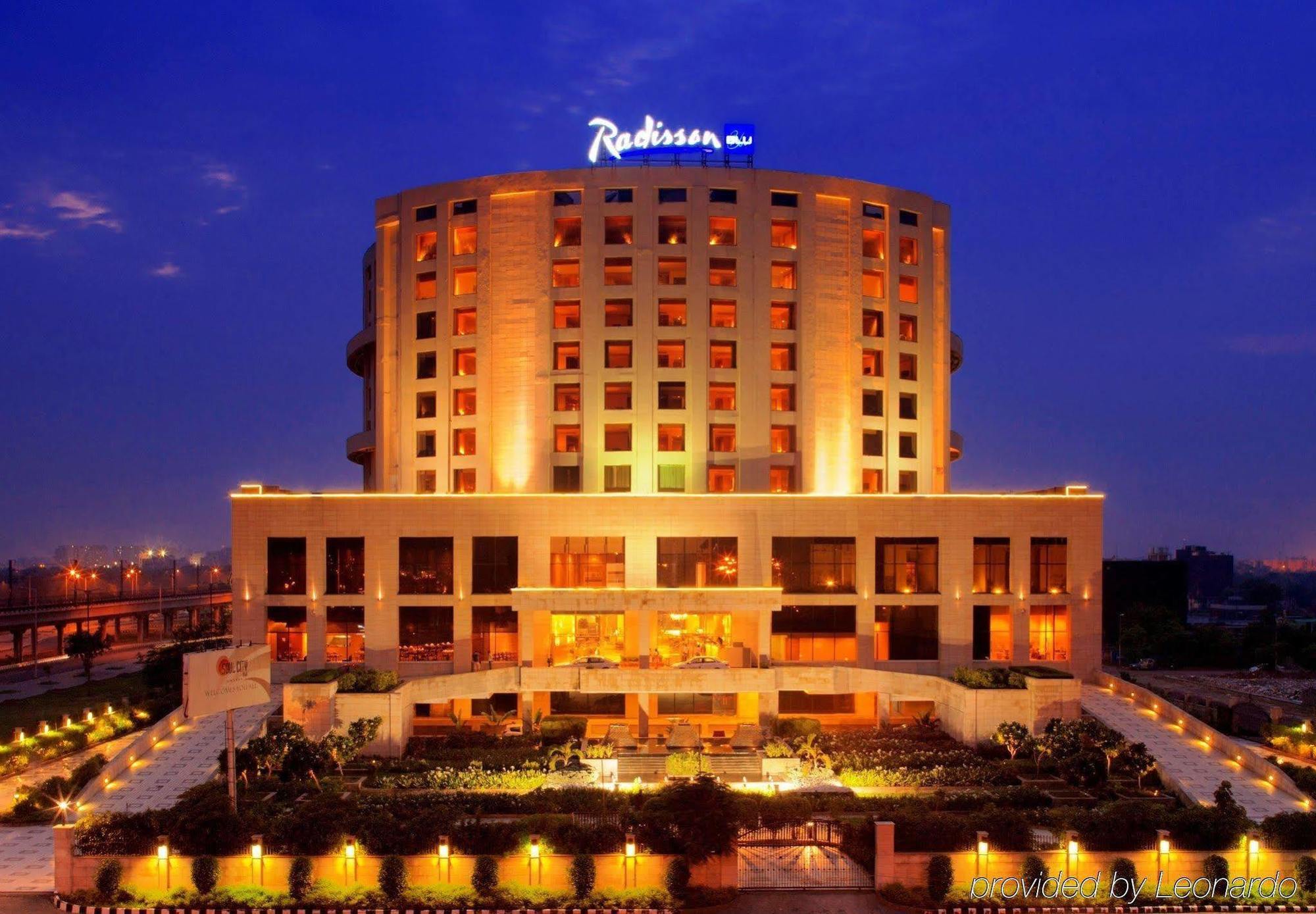 Radisson Blu Hotel New Delhi Dwarka Buitenkant foto Radisson Blu Hotel, Faridabad